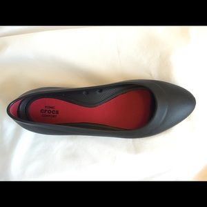 Crocs - Black Lina Flats - Size W7 - NWT